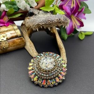 Austria domed brooch vintage🔥